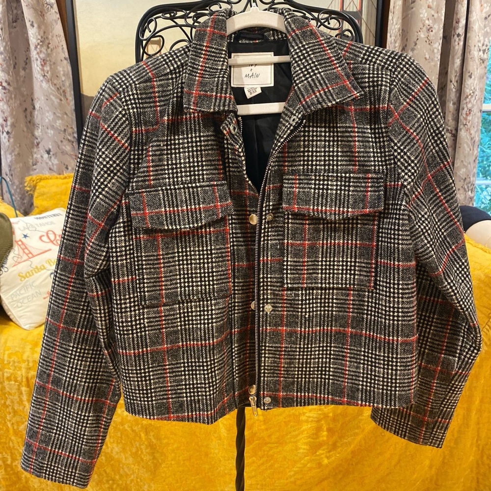 Stylish Plaid Bomber Jacket in Black and Red